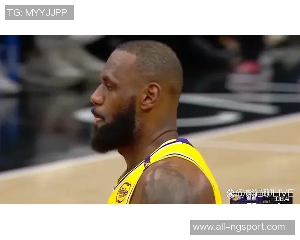 A史密斯质疑詹姆斯关键时刻表现是否与赛前饮酒有关