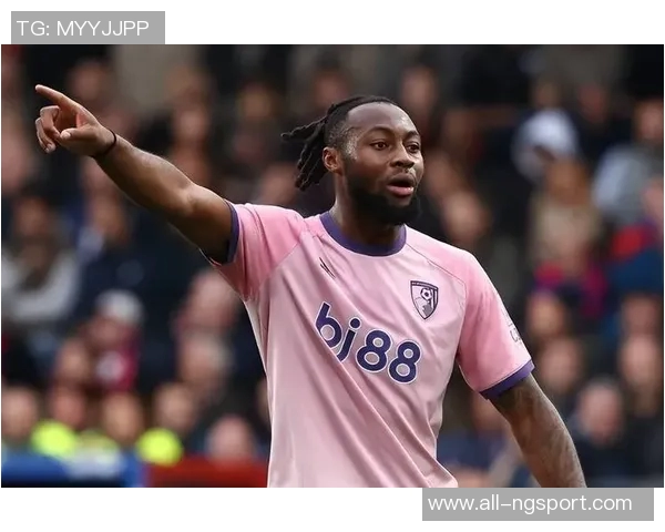 伯恩茅斯计划引进19岁前锋拉扬作为塞梅尼奥接班人进行商谈