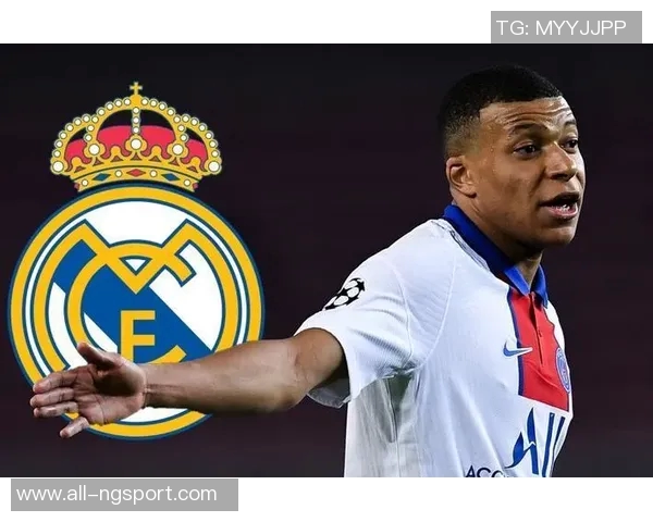 今日趣图：王钰栋头发被遮住后竟然神似姆巴佩引发网友热议