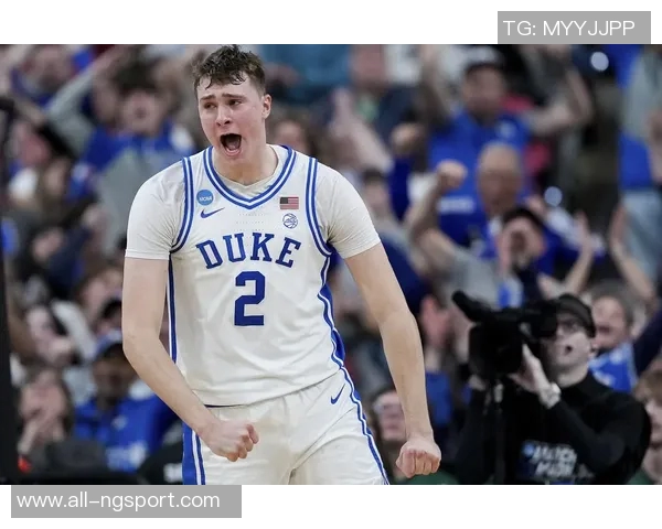 26年来唯一能同时达到150分50助攻20三分的五大球员分析与比较