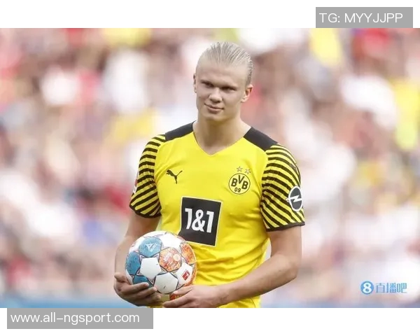 德天空报道31岁前锋格雷戈里施今日将进行体检重返奥格斯堡的最新消息